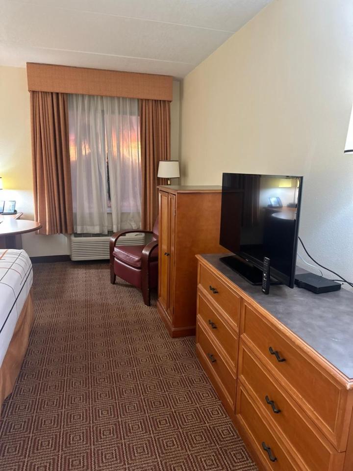 La Quinta Inn & Suites By Wyndham Sawgrass Sunrise Ngoại thất bức ảnh