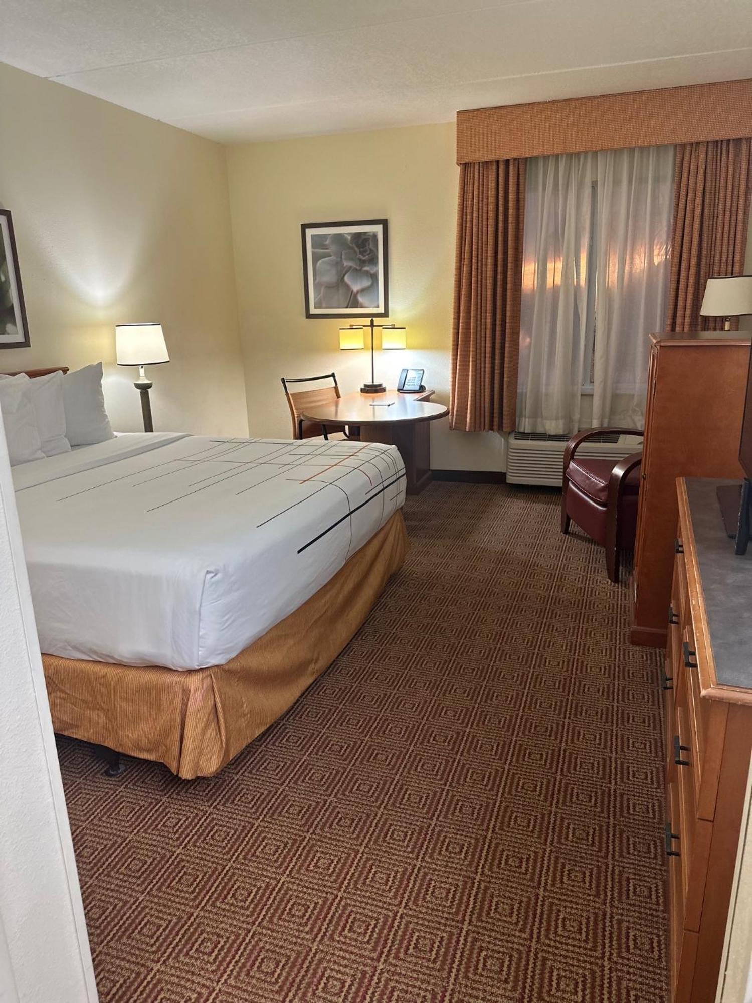 La Quinta Inn & Suites By Wyndham Sawgrass Sunrise Ngoại thất bức ảnh